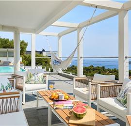 4 bedroom villa with pool and sea view, Orašac, sleeps 8